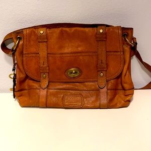 Fossil vintage leather mail carrier bag